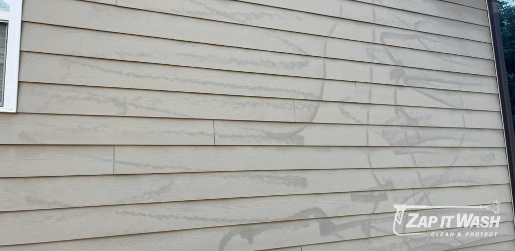 house-washing-charlotte INCORRECT PRESSURE WASHING ON HARDIE PLANK SIDING