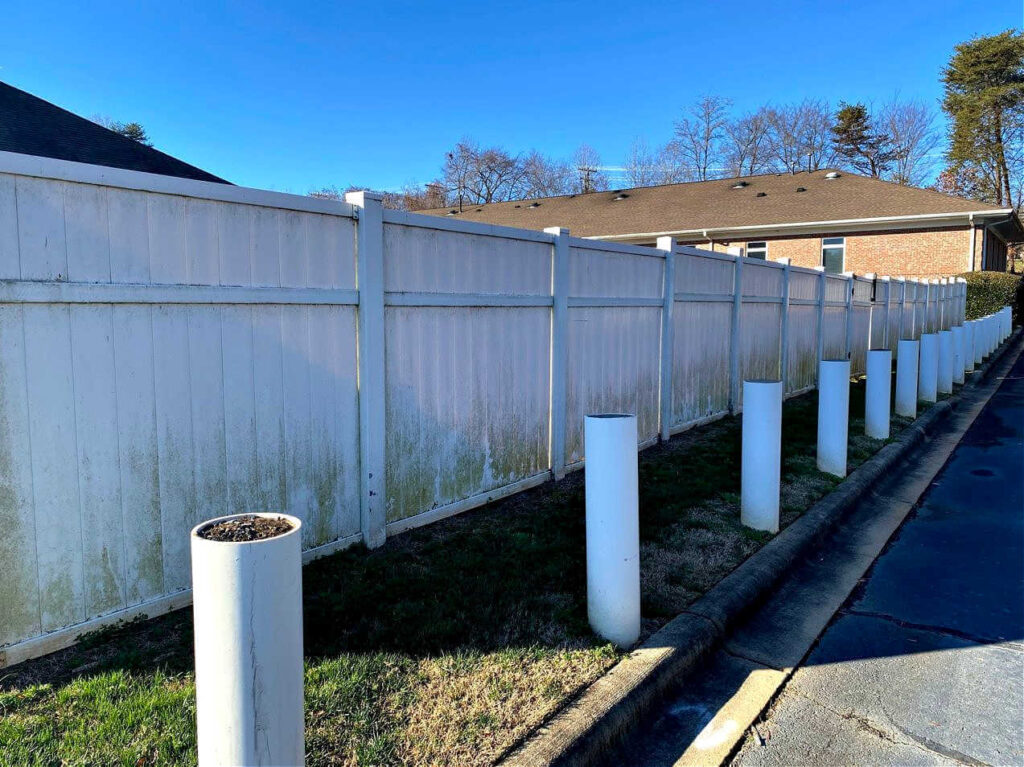 Vinyl Fence Cleaning